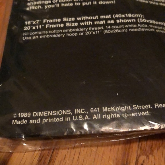 Vintage Dimensions Counted Cross Stitch - Spray of Roses 1989 - Picture 4 of 4